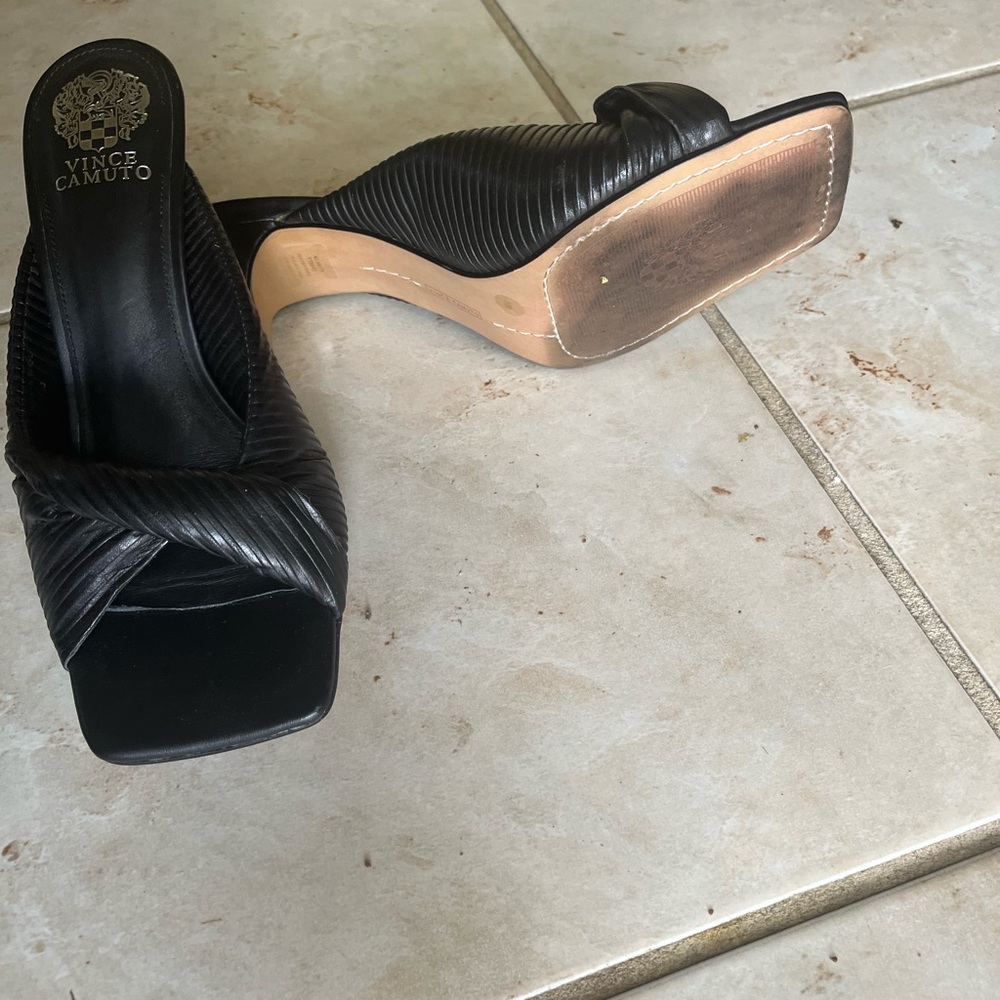 Vince Camuto Black Mules Sleek Leather Design